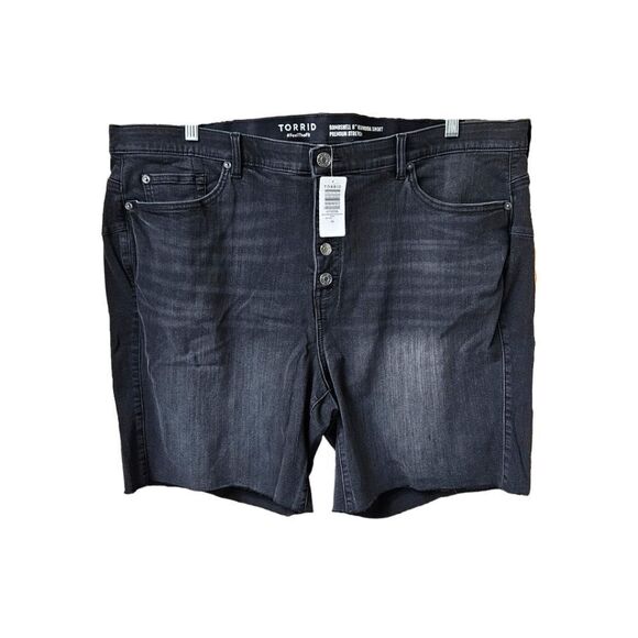 TORRID 8" Black Bombshell Bermuda Premium Stretch High Rise Short Size 24 - Picture 3 of 15